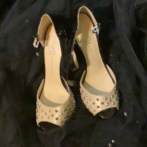 Casual heels goes nice with jeans just about anything